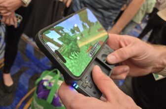 I am keen on this intelligent cellular gamepad with Corridor impact sticks and a snap-up design