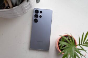 My Galaxy cellphone auto-reboots itself as soon as every week