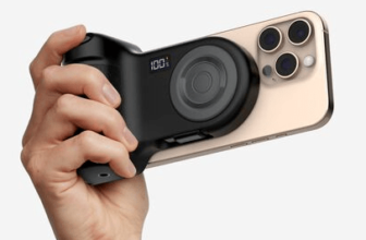 Belkin Stage PowerGrip: PowerBank Provides Additional Grip For iPhone Photographers