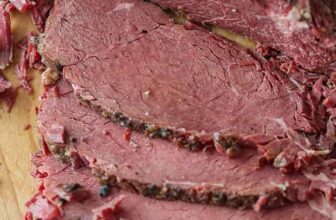 Find out how to Cook dinner Corned Beef (Stovetop)