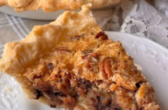 Kentucky Derby Pie Recipe (Basic Derby Dessert)